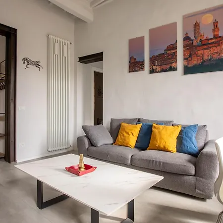Rialto 32 - Moderna In Centro Con Vista Lägenhet Siena