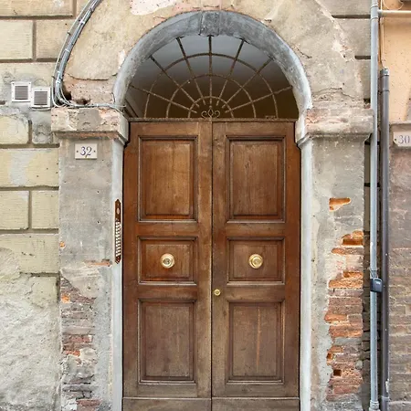 Lägenhet Rialto 32 - Moderna In Centro Con Vista Siena
