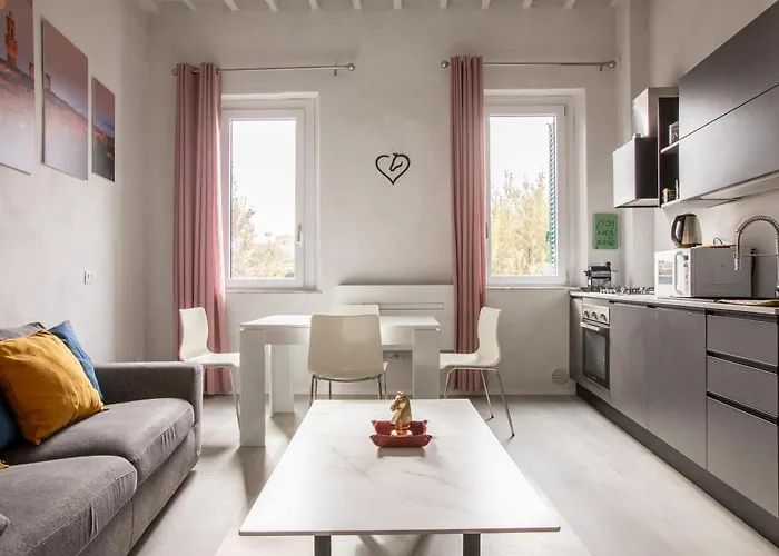 Appartamento Rialto 32 - Moderna In Centro Con Vista Siena