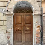 Apartment Rialto 32 - Moderna In Centro Con Vista Siena